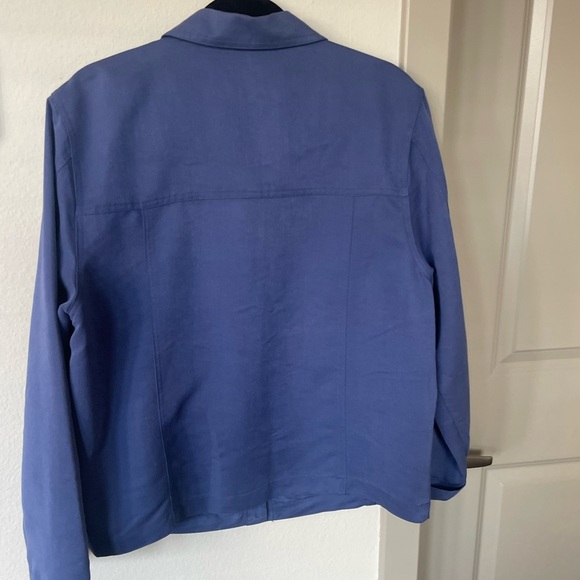 Button Down - Picture 2 of 3